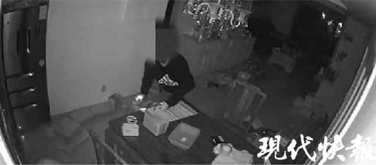 蘇州一男子徒手爬五樓盜竊，偷化妝品和襪子送女友