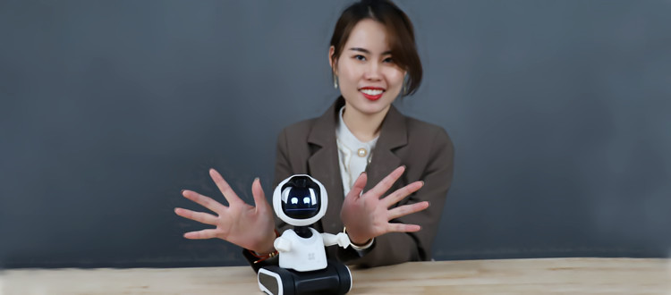 开箱视频 | 新品儿童陪护机器人有哪些神奇之处？
